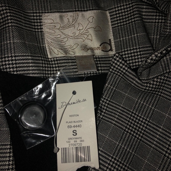 Blazer - Picture 2 of 4